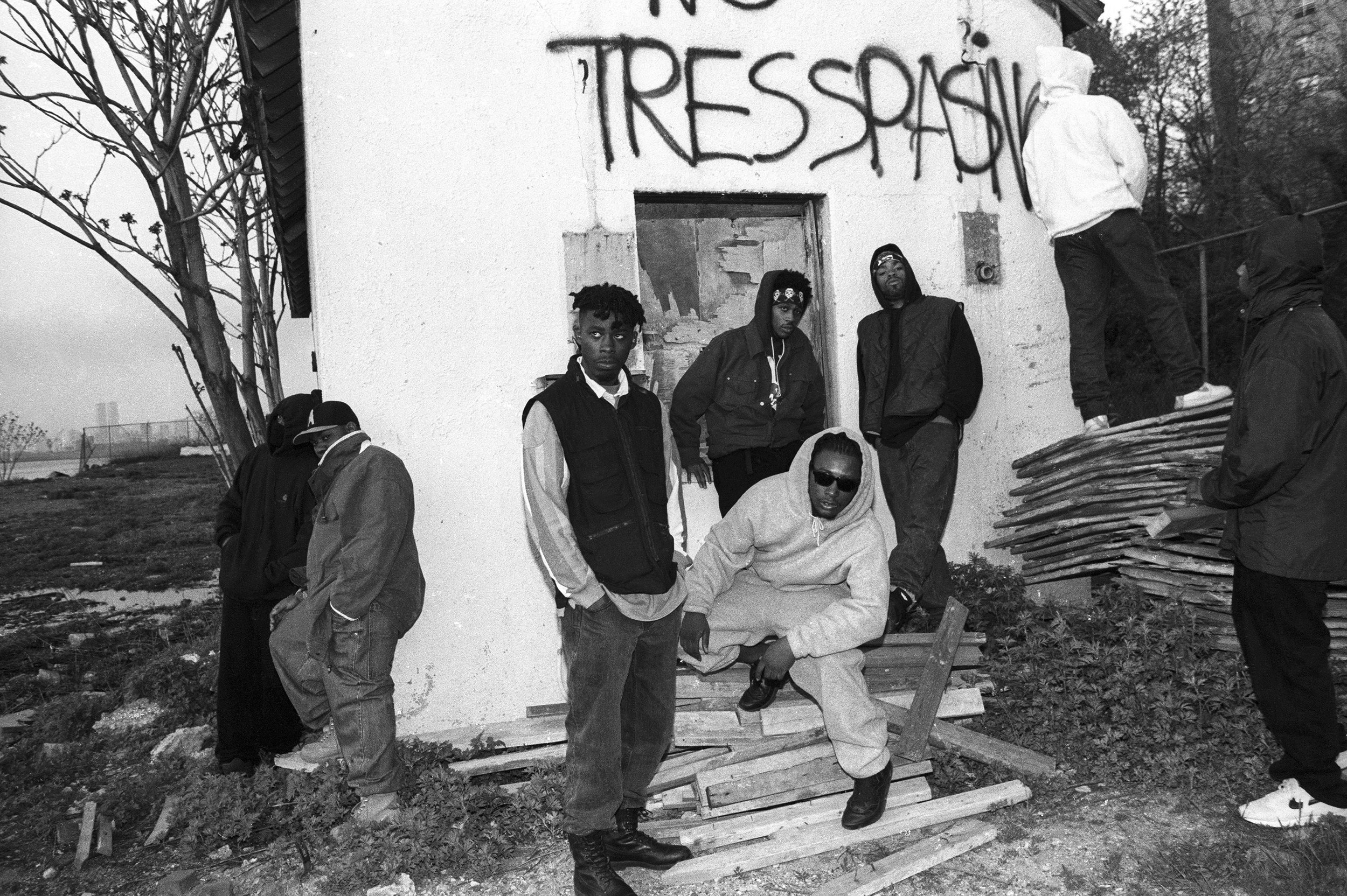 Guerilla marketing. Wu-Tang Clan in Staten Island, New York, May 8, 1993. Photo by Al Pereira via Michael Ochs Archives/Getty Images.